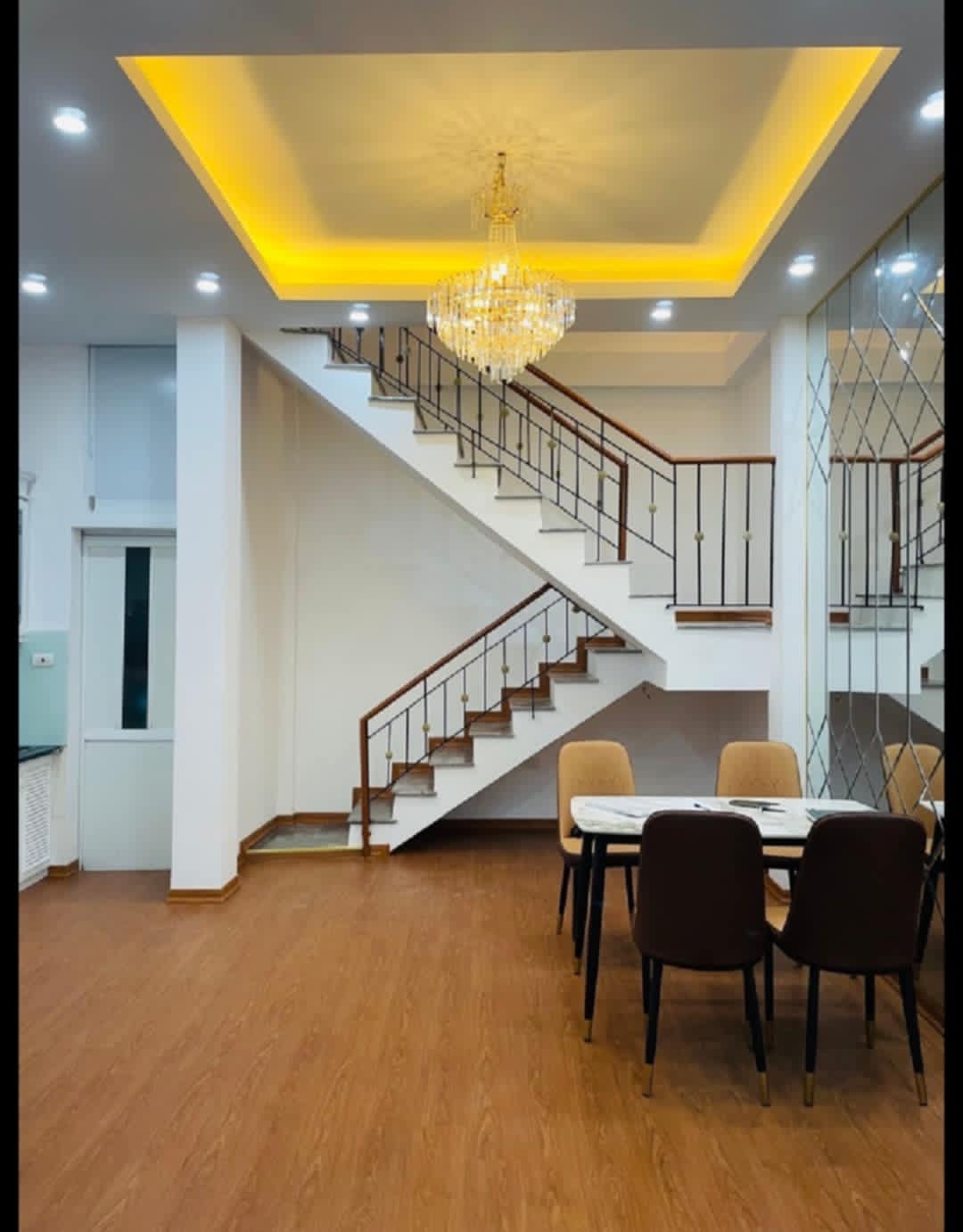BÁN GẤP NHÀ NGỌC HÀ TT BA ĐÌNH FULL NỘI THẤT 40M X 5 TẦNG MT 5M 8,2 TỶ 